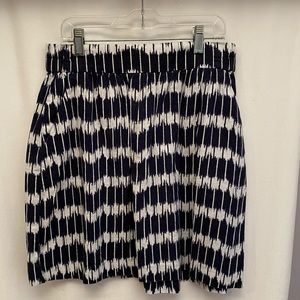 Loft navy and white striped skirt size extra small